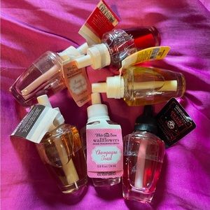 6 Bath and Body Works Wallflowers